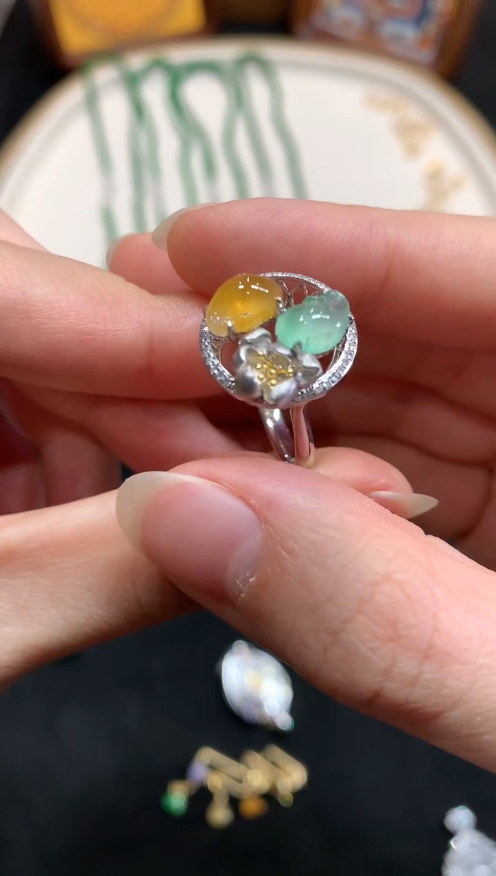 【闪购商品】翡翠戒指18K金镶嵌W13|9800