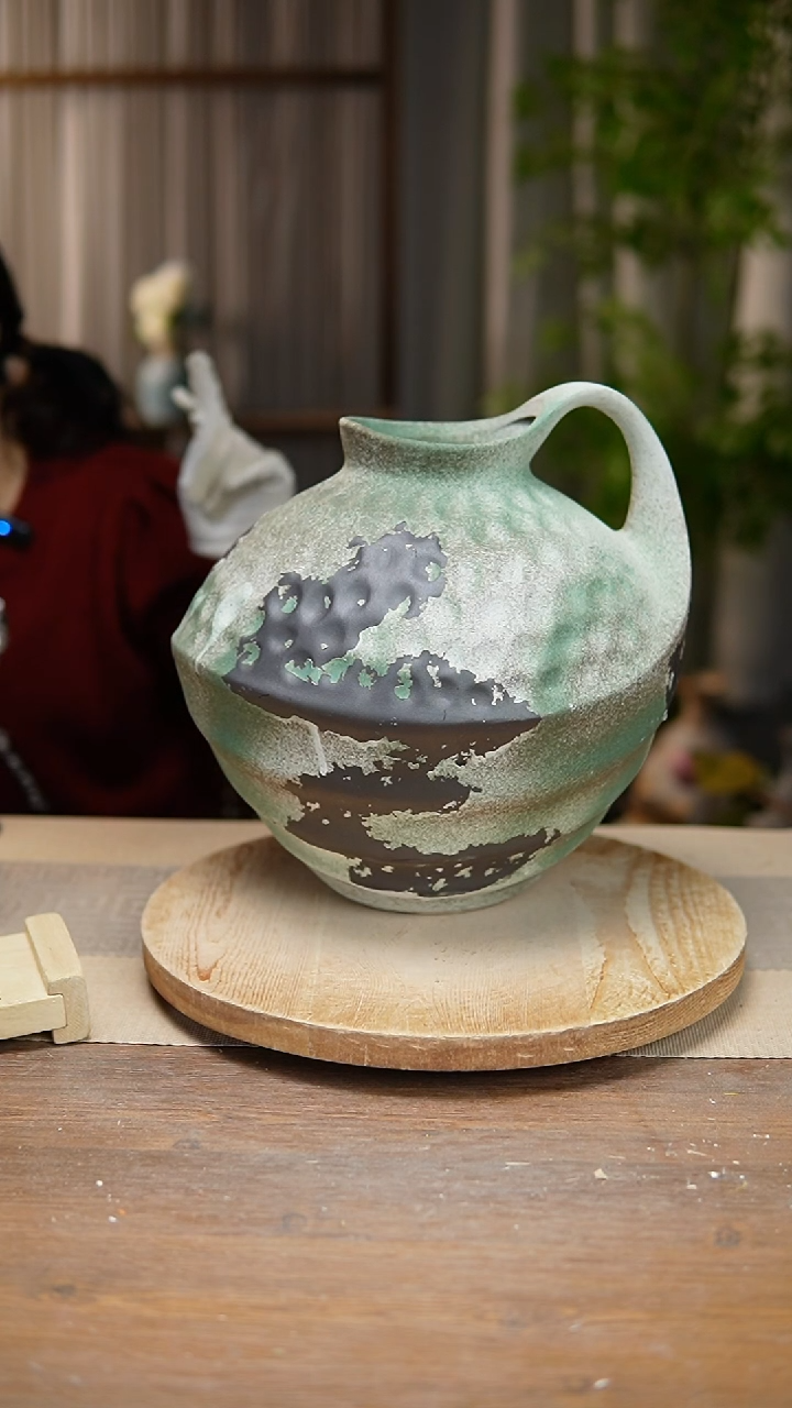 【闪购商品】陶瓷 花器诧寂复古绿胖奶壶