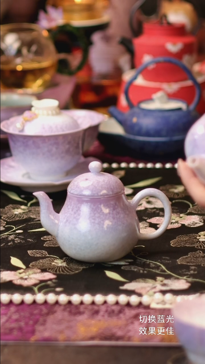 景德镇结晶釉紫白梨形壶