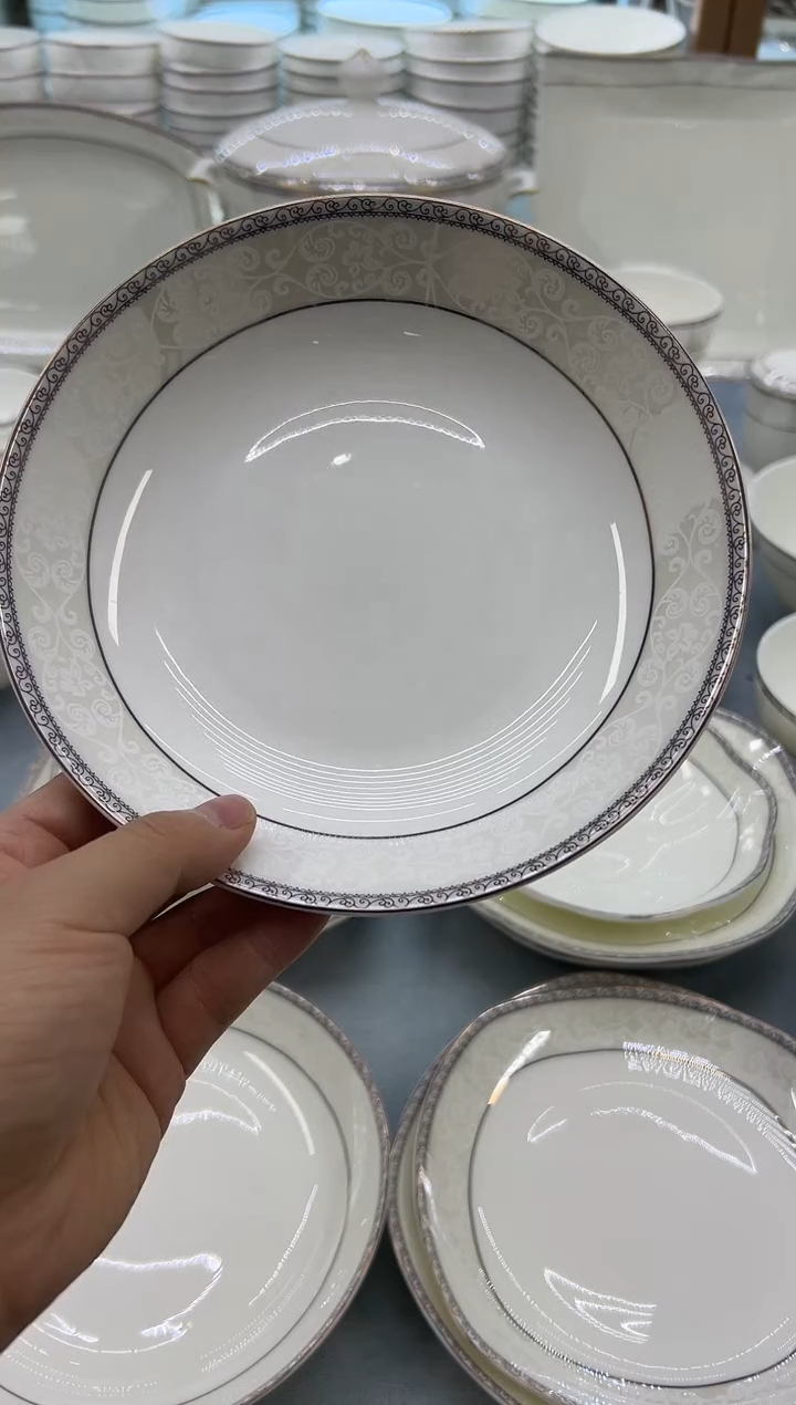 骨瓷玲珑8饭2个   