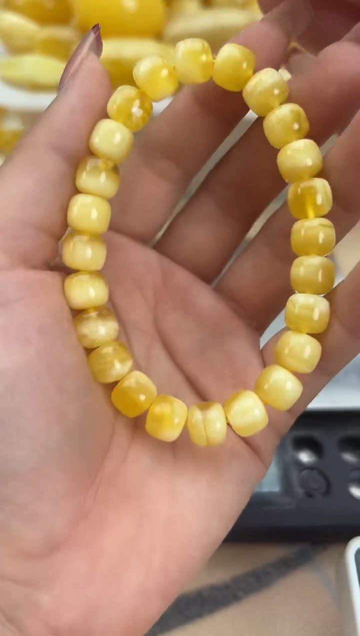 【闪购商品】琥珀裸石未镶嵌蜜蜡手串