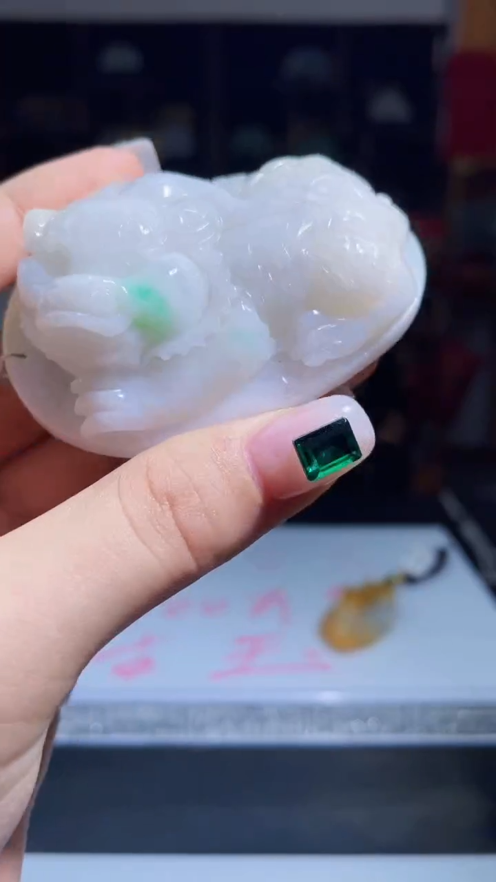 【闪购商品】翡翠吊坠(不含链)未镶嵌E80