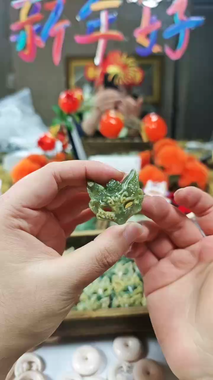 【闪购商品】蛇纹石玉颈饰合金吊坠