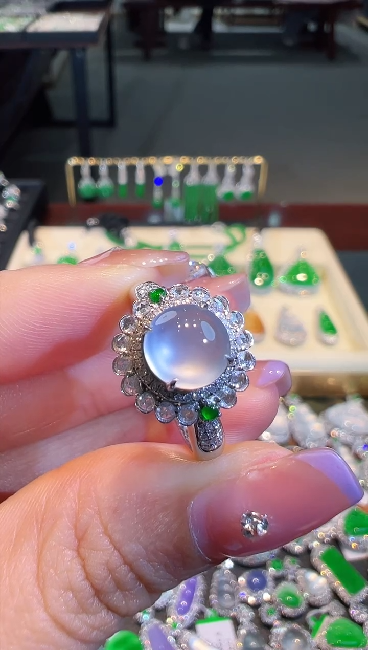 【闪购商品】翡翠戒指18K金镶嵌翡翠