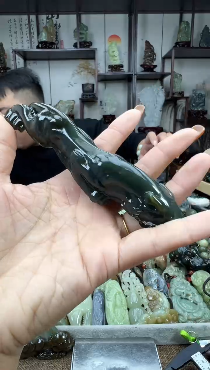 未镶嵌和田玉把件1