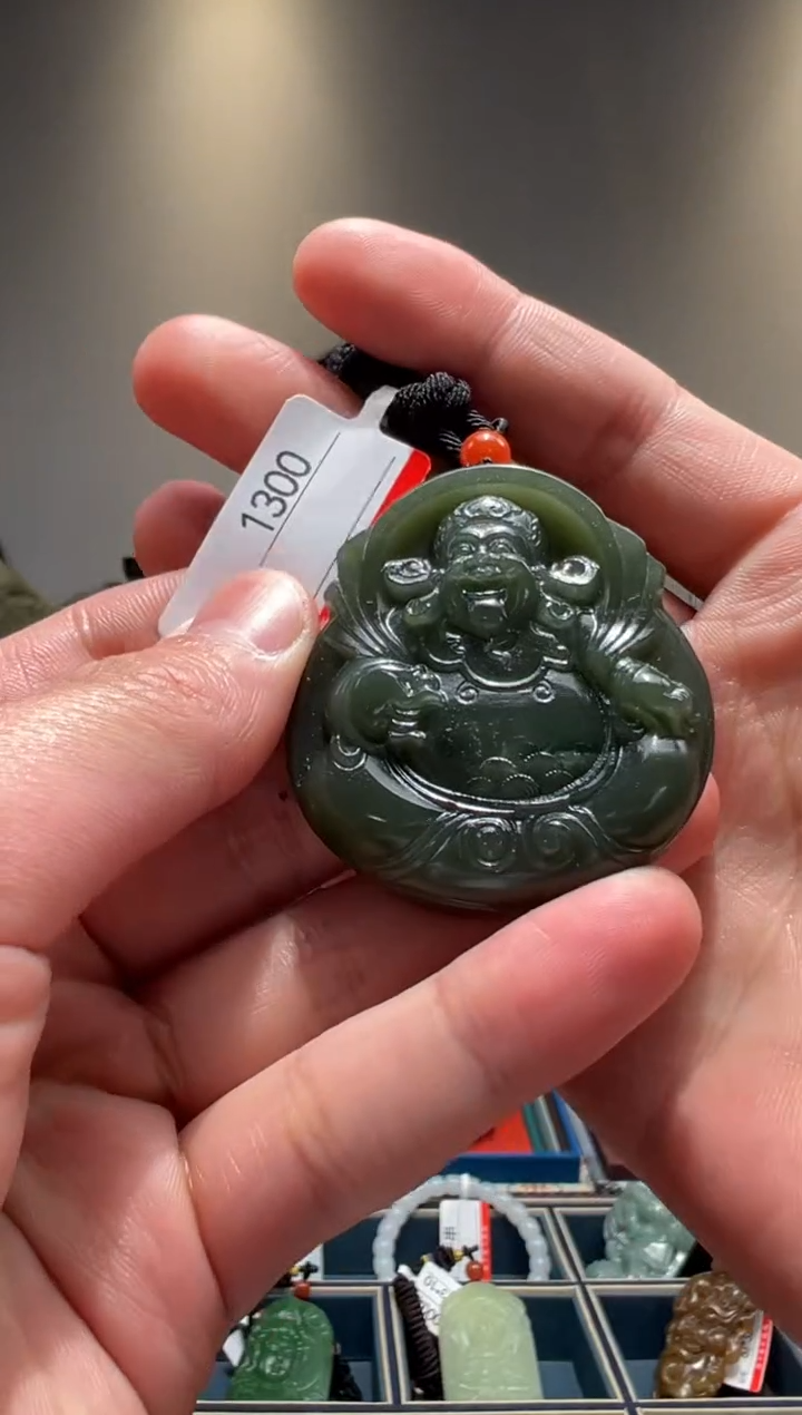 和田玉未镶嵌吊坠1