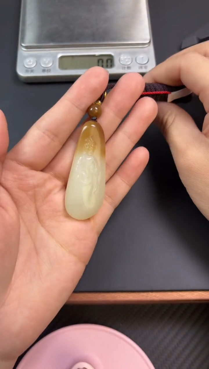 【闪购商品】和田玉吊坠(赠链)未镶嵌且末金山微色差吊坠