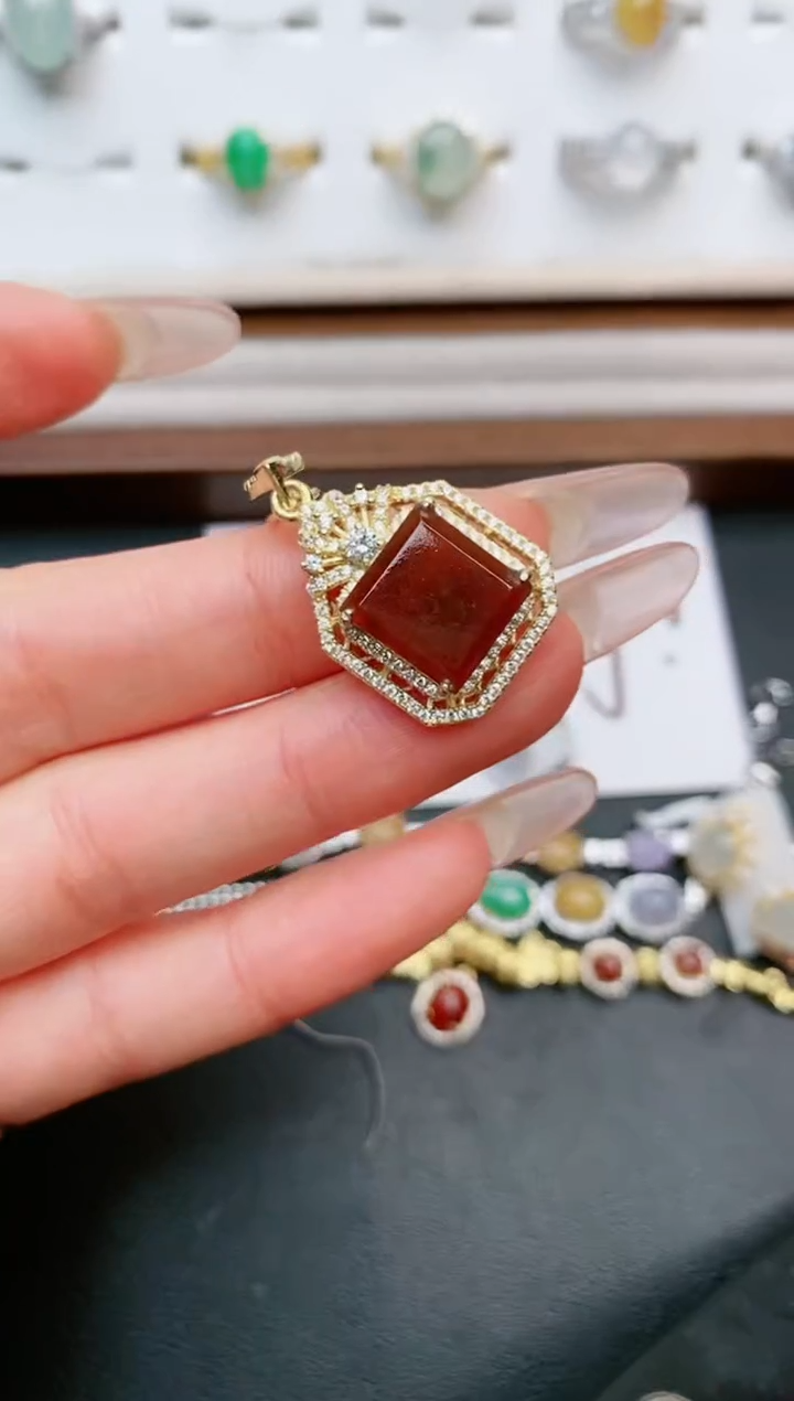 【闪购商品】翡翠戒指银S925镶嵌....