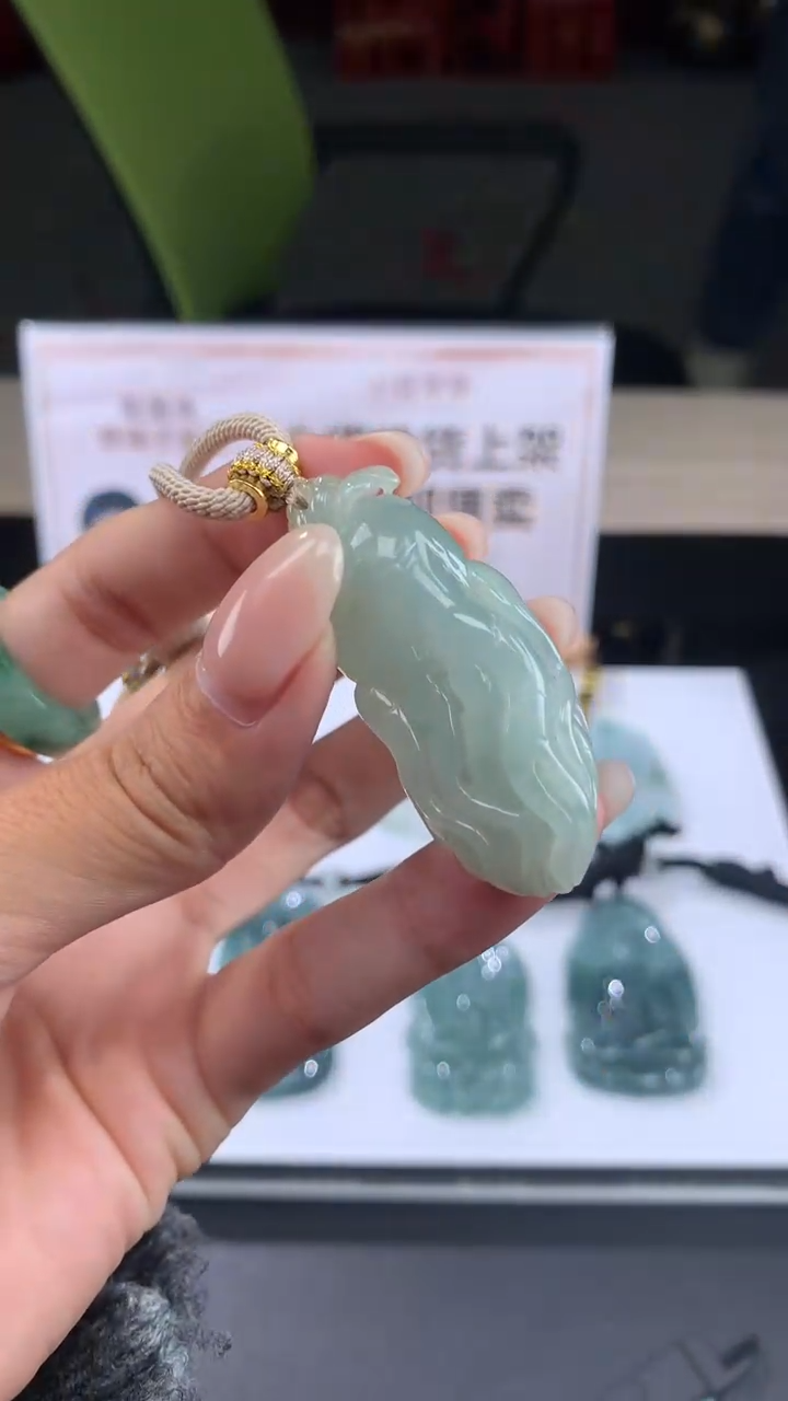 【闪购商品】定制翡翠未镶嵌不退不换CMH1件-A