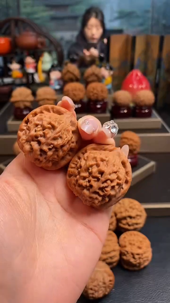 【闪购商品】文玩核桃吊坠K416龙墩38