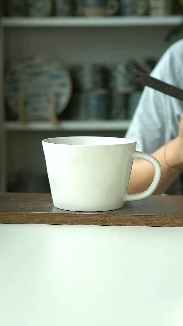 微瑕手捏纹极简白早餐杯550ml@4-2@