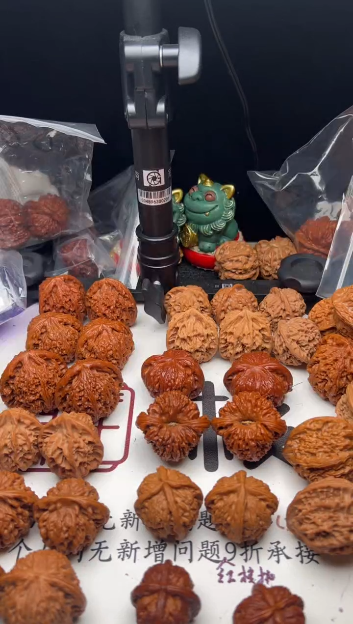 把件桃核新下树白茬核桃