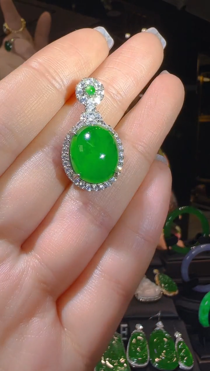 【闪购商品】翡翠吊坠(赠链)银S925镶嵌013 （多样性发货）