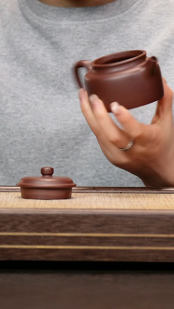 茶壶紫砂底槽清 德钟