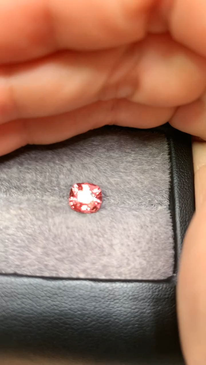 【闪购商品】定制尖晶石裸石未镶嵌枕型 蔷薇色调 1.85ct