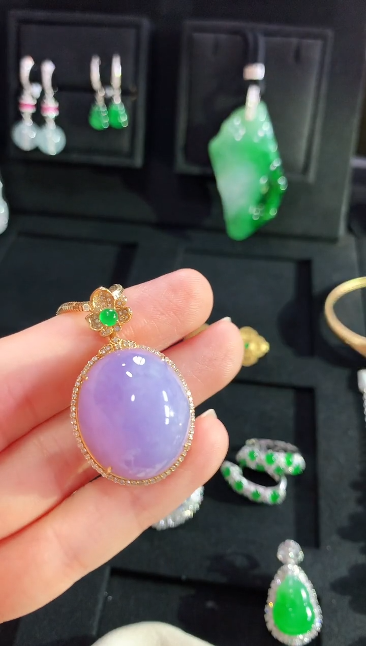 【闪购商品】翡翠吊坠(不含链)18K金镶嵌吊坠