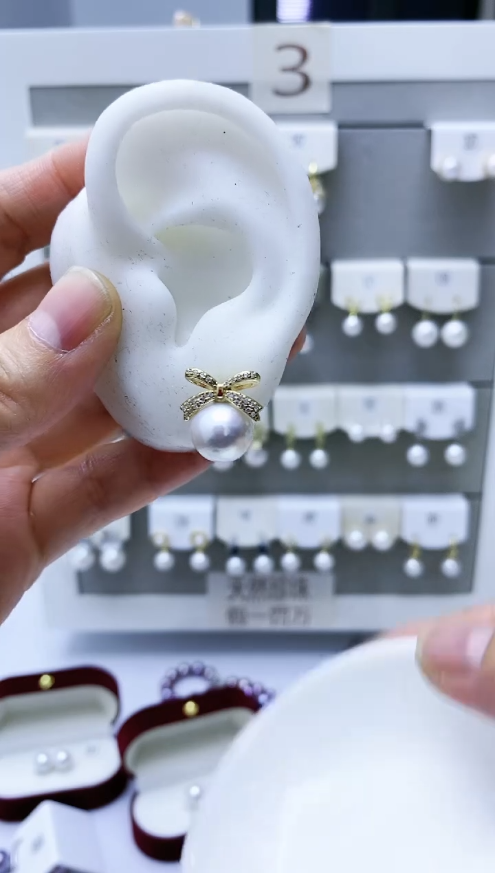 【闪购商品】淡水珍珠耳饰银S925镶嵌108