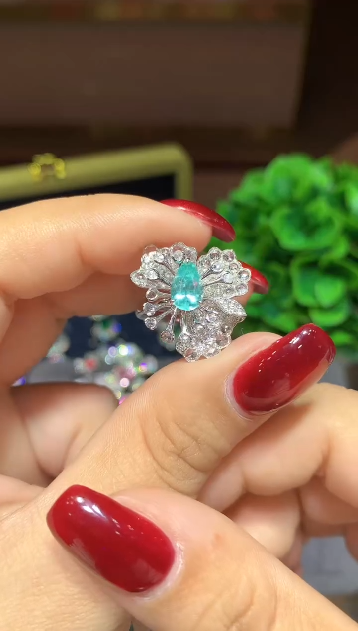 18K金镶嵌戒指碧玺1.02ct