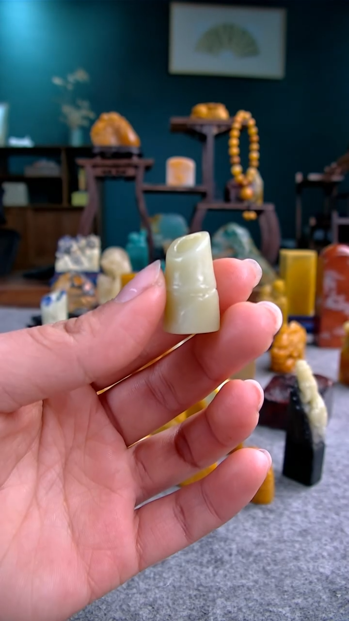 【闪购商品】青田石竹叶青竹节钮1.4*1.4*2.5