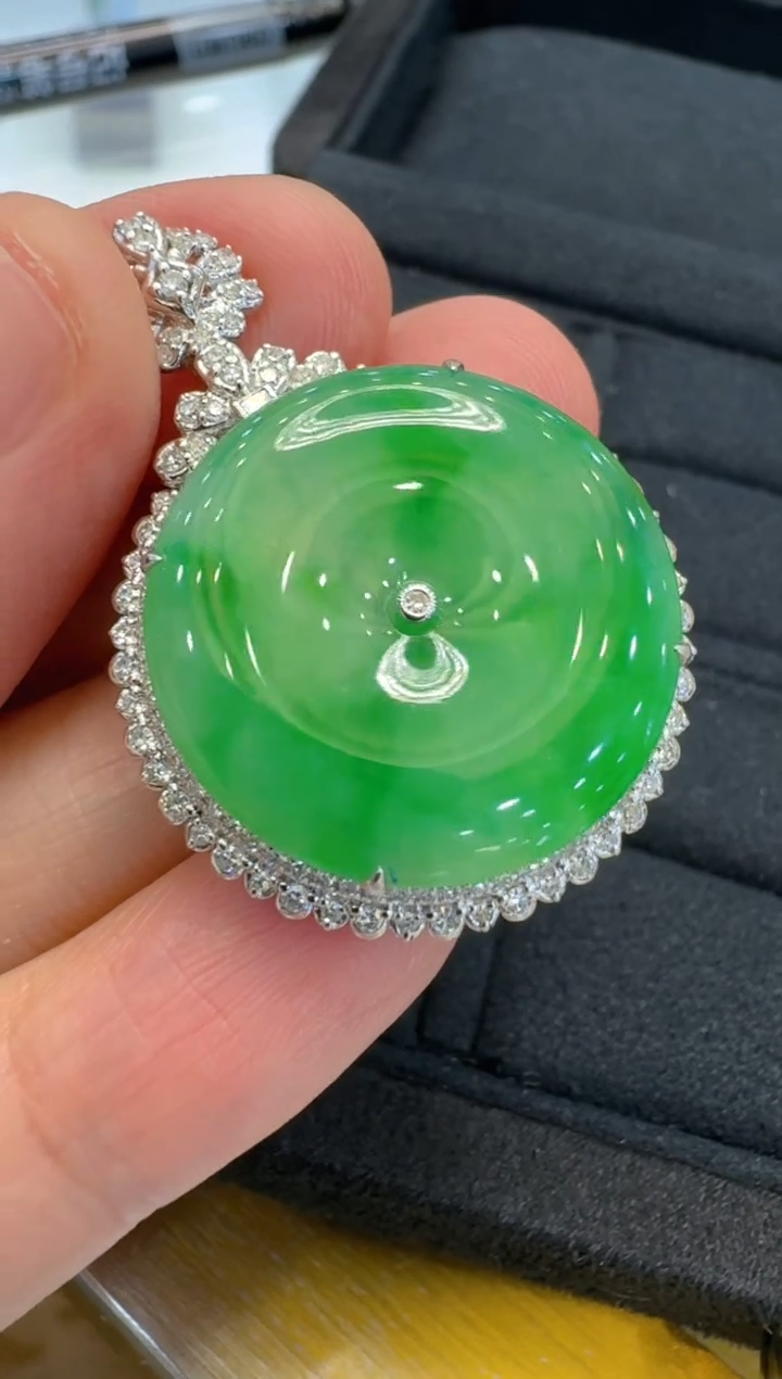 【闪购商品】翡翠吊坠(不含链)18K金镶嵌多样性团购发一件