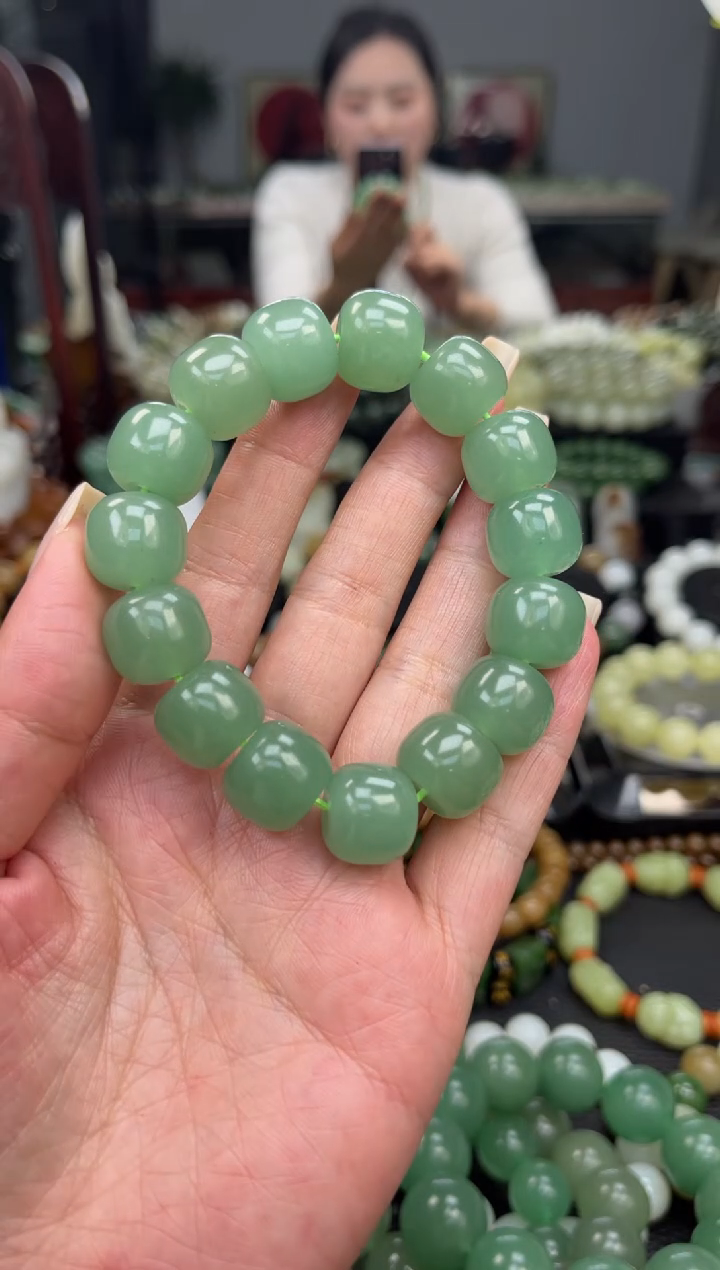 【闪购商品】东陵石手串未镶嵌新疆阿克苏翠玉卡15