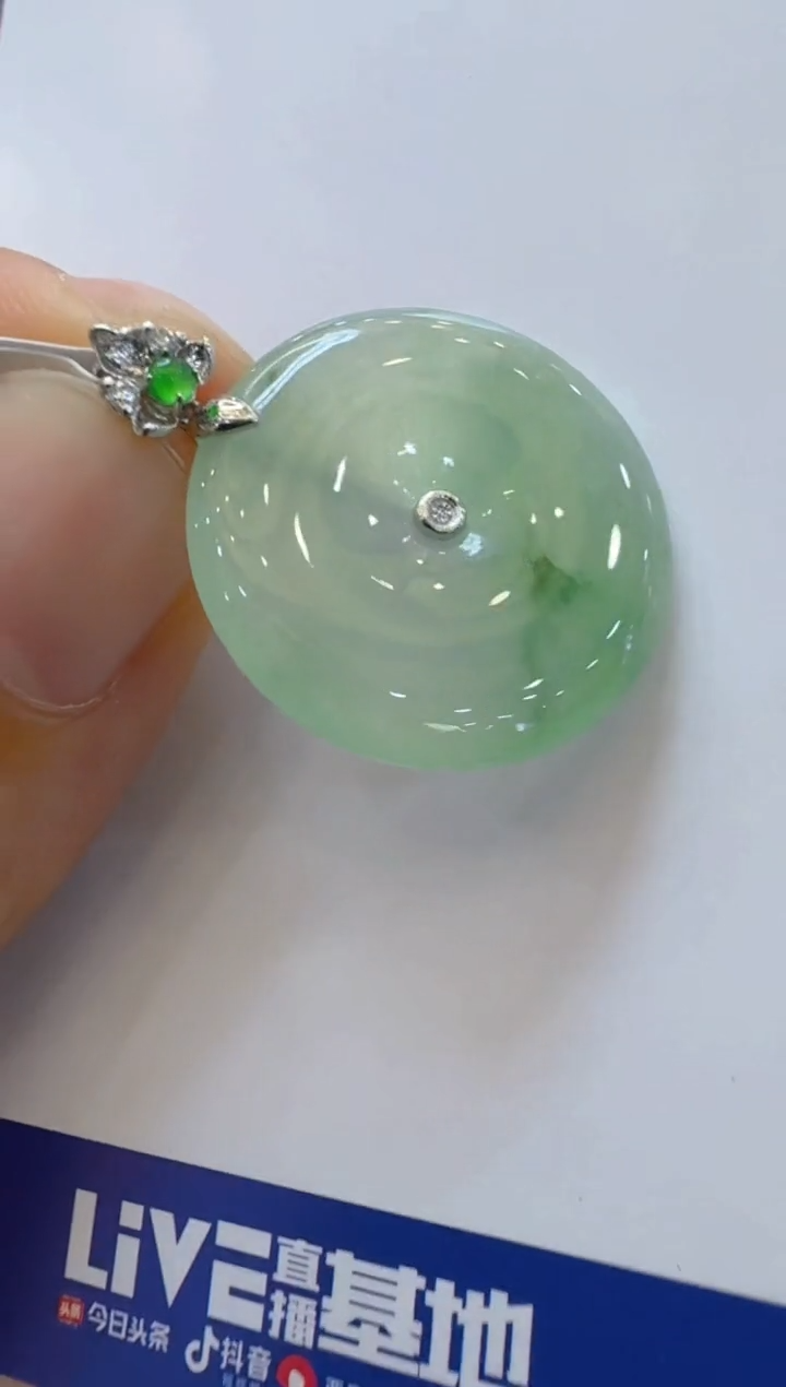 翡翠18K金镶嵌吊坠(不含链)多样性团购发一件
