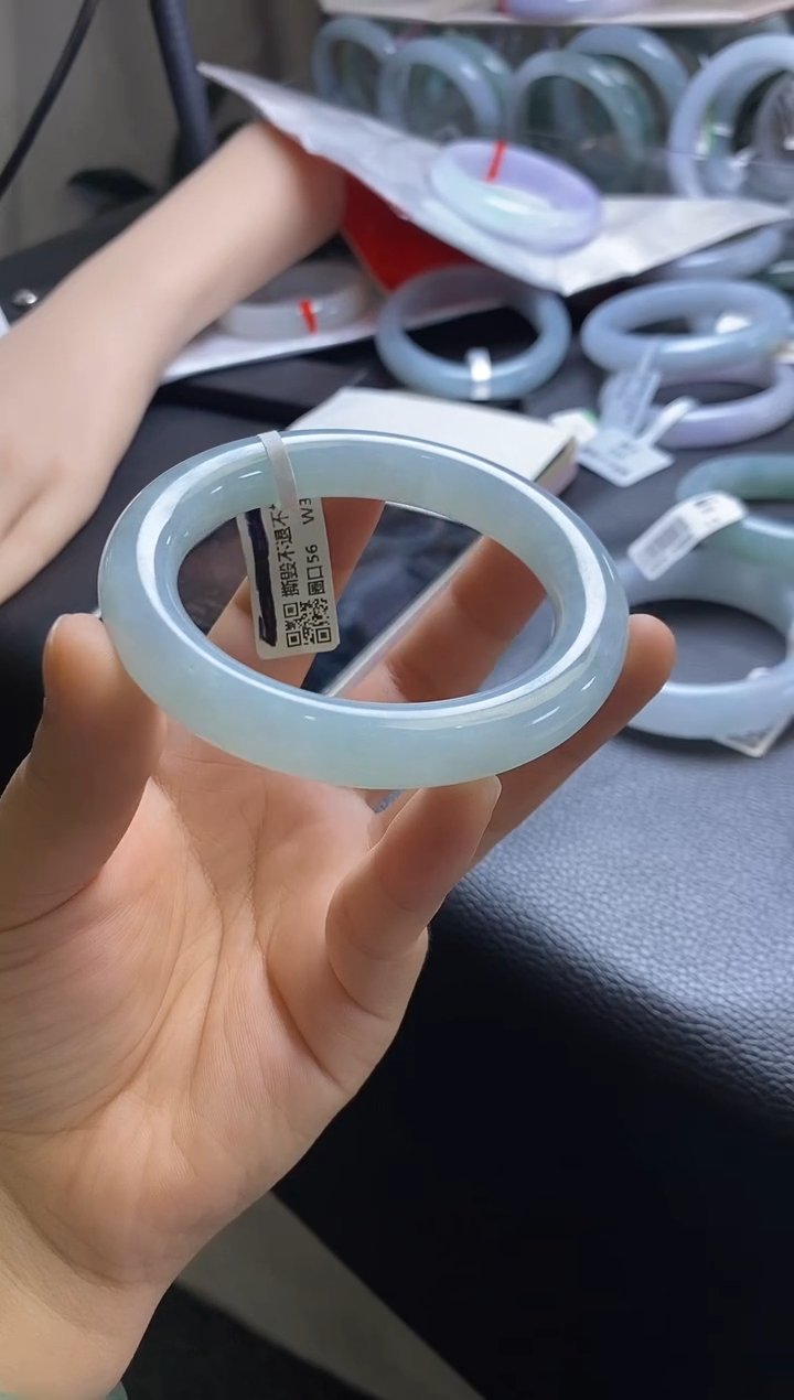 未镶嵌手镯翡翠30