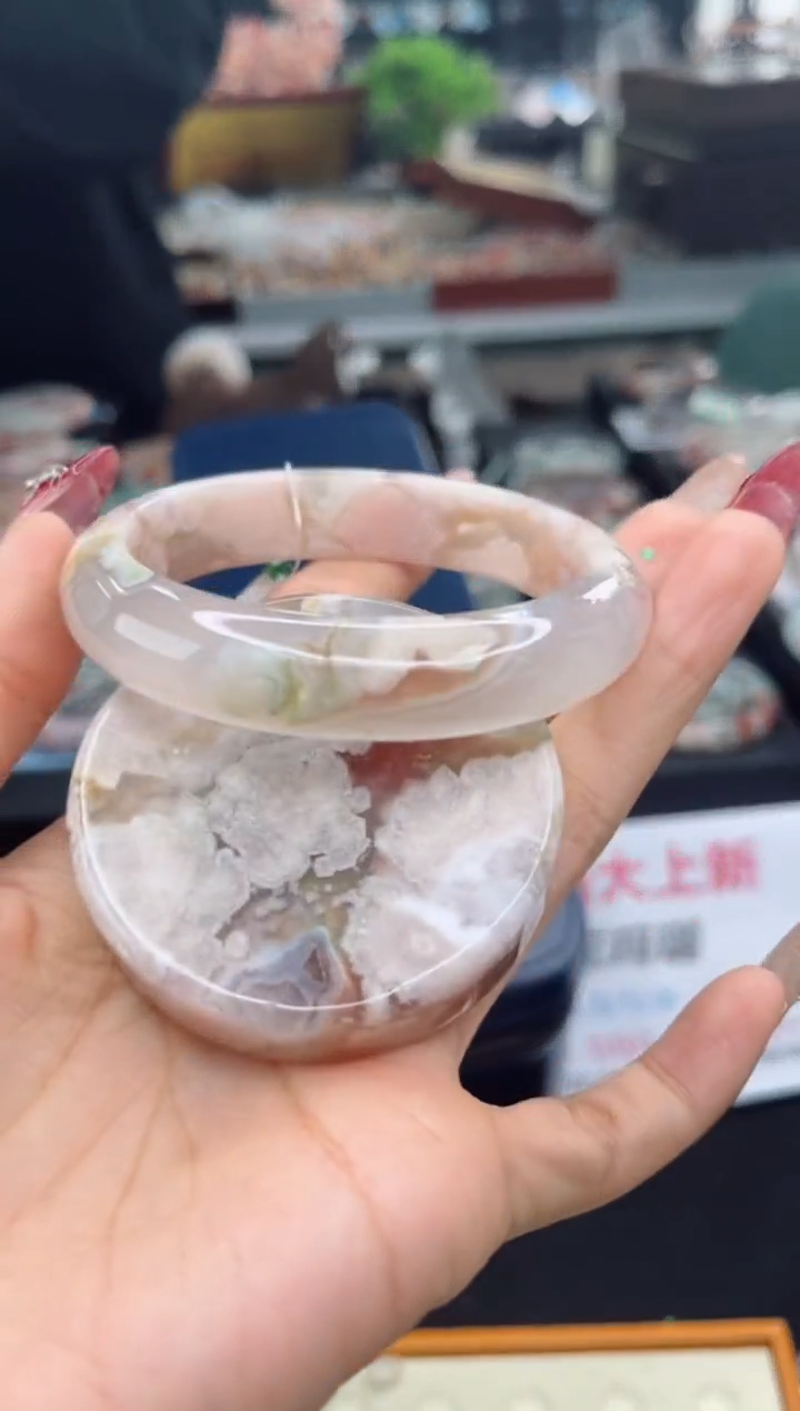 【闪购商品】石英质玉手镯未镶嵌58圈口（赠品镯心）3794853
