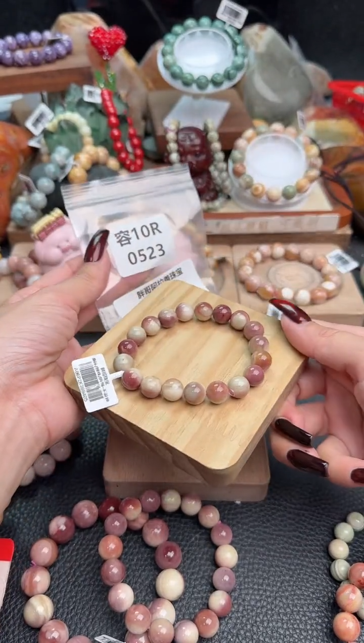 【闪购商品】石英质玉手链未镶嵌10R0523