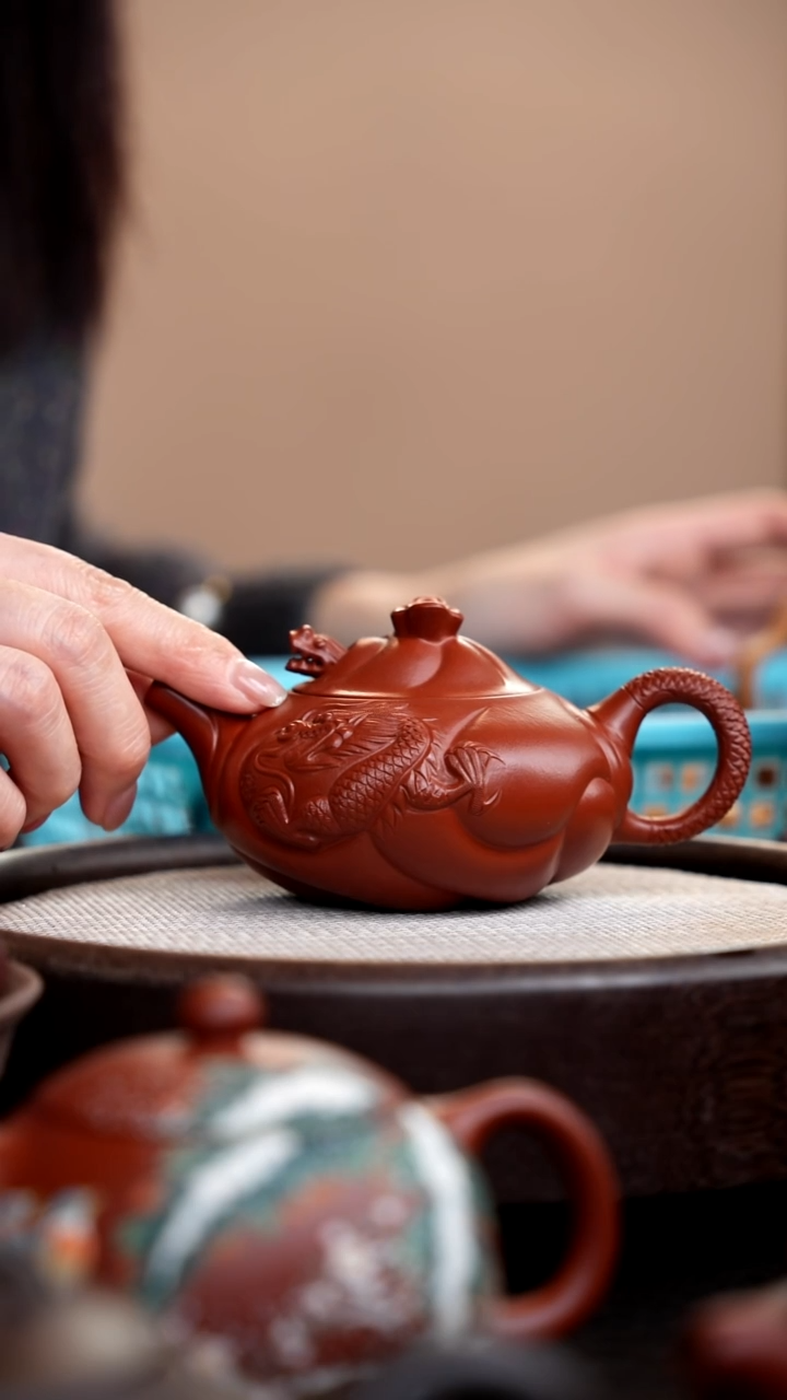 茶壶紫砂朱泥鱼化龙扁中
