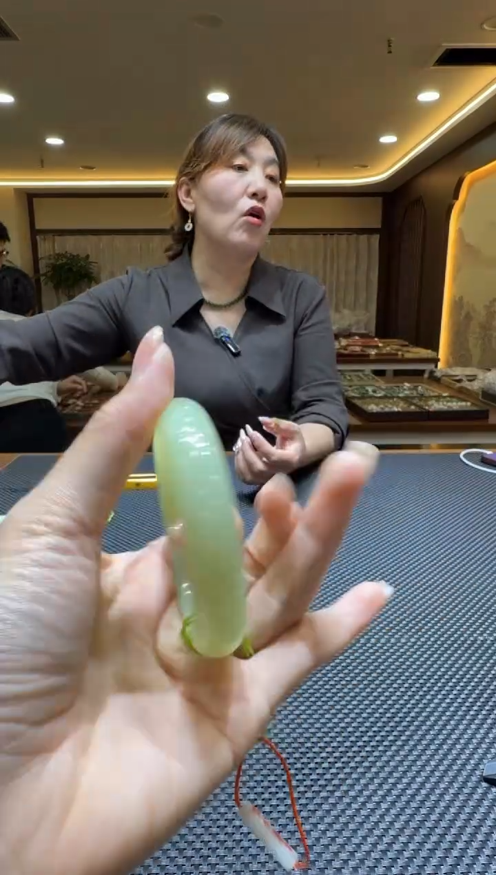 颈饰未镶嵌和田玉手镯57