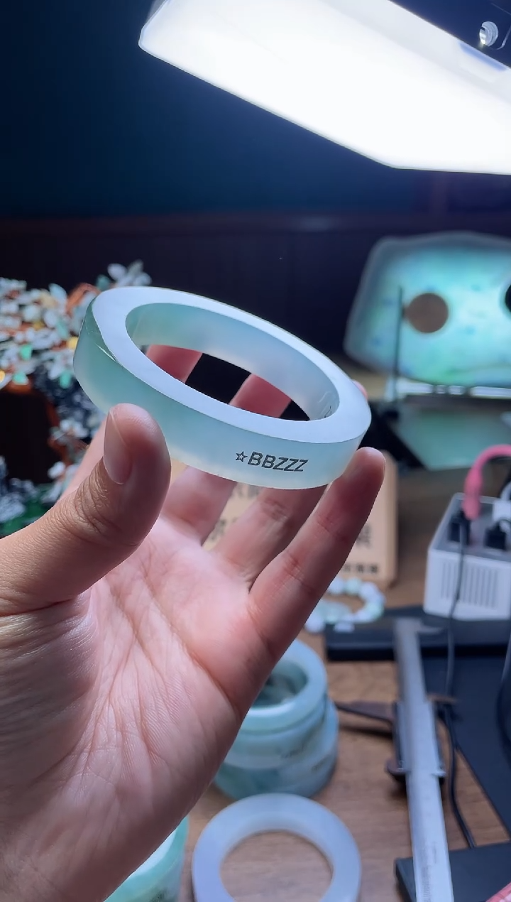 【闪购商品】定制翡翠手镯未镶嵌定制