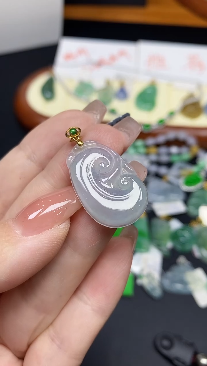 吊坠(不含链)18K金镶嵌翡翠如意18K金扣镶嵌@@CMT1033-1