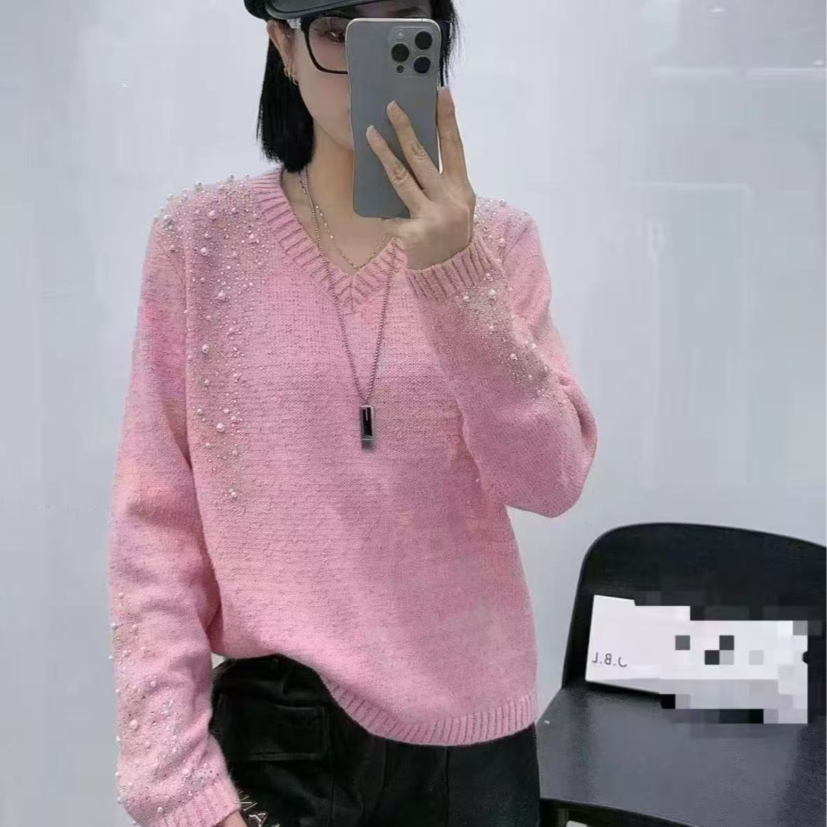 D121821新款V领重工钉珠烫钻针织衫毛衣女长袖宽松洋气上衣