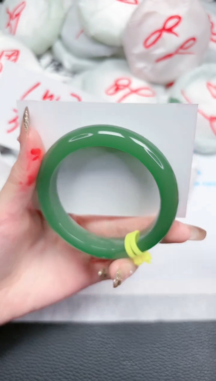 【闪购商品】石英质玉手镯未镶嵌382-56.5