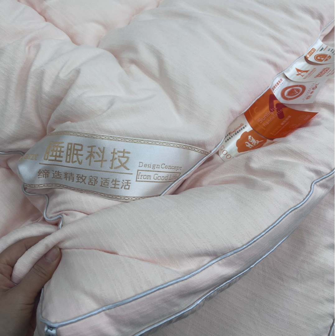 2025全新新款贡缎提花立体蛋白被冬季使用实拍
