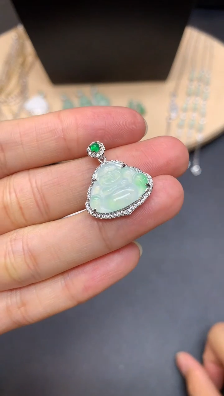 【闪购商品】翡翠吊坠(不含链)银S925镶嵌佛公【无服务费】