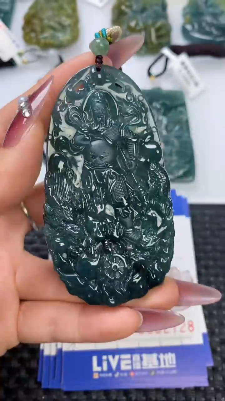 【闪购商品】翡翠颈饰未镶嵌111111111111111