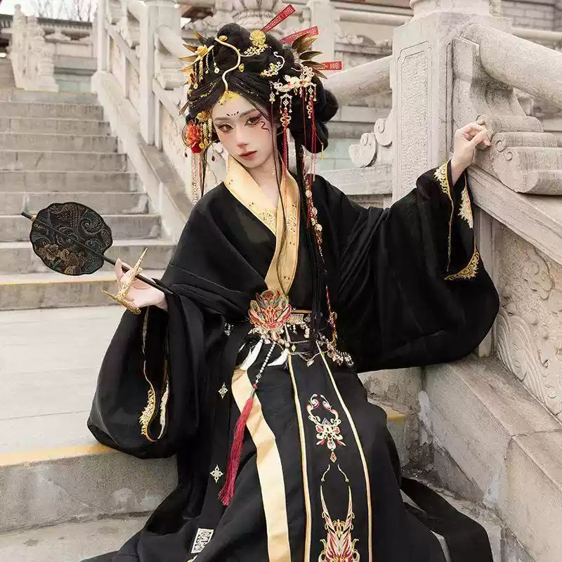 【傩】魏晋汉服女重工刺绣交领袍拖尾直裾战国袍春夏款日常走秀套装