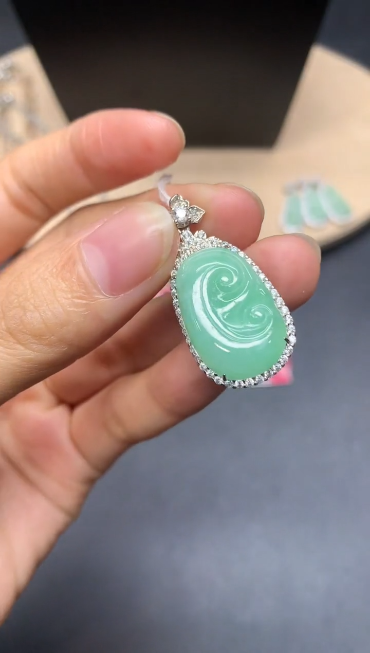 【闪购商品】翡翠吊坠(不含链)银S925镶嵌如意【多样性发其一】