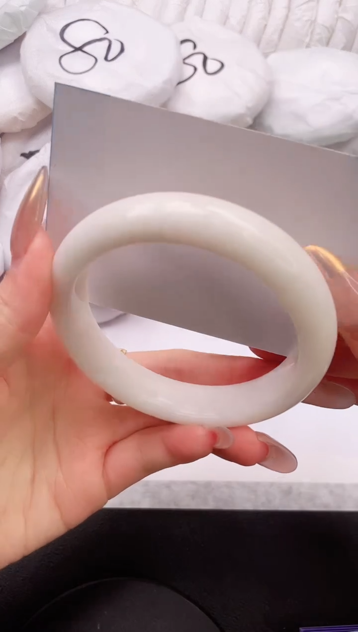 【闪购商品】和田玉手镯未镶嵌15K31-62