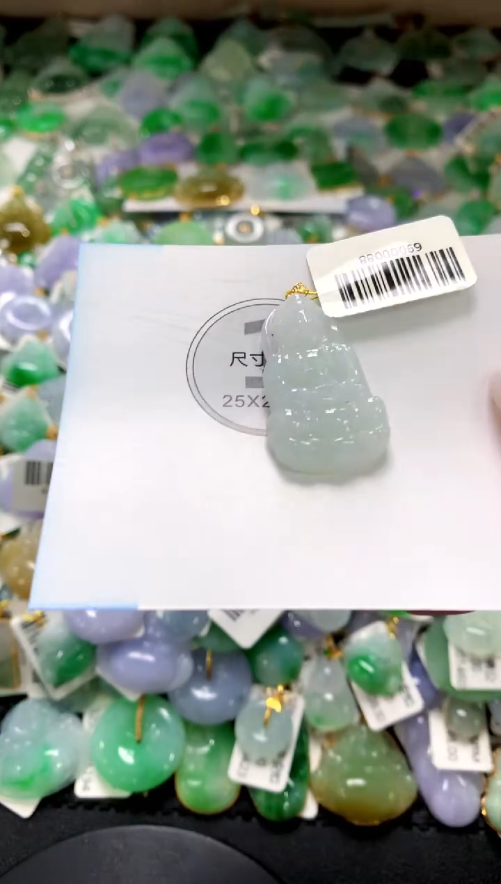 翡翠未镶嵌颈饰1111111111111111
