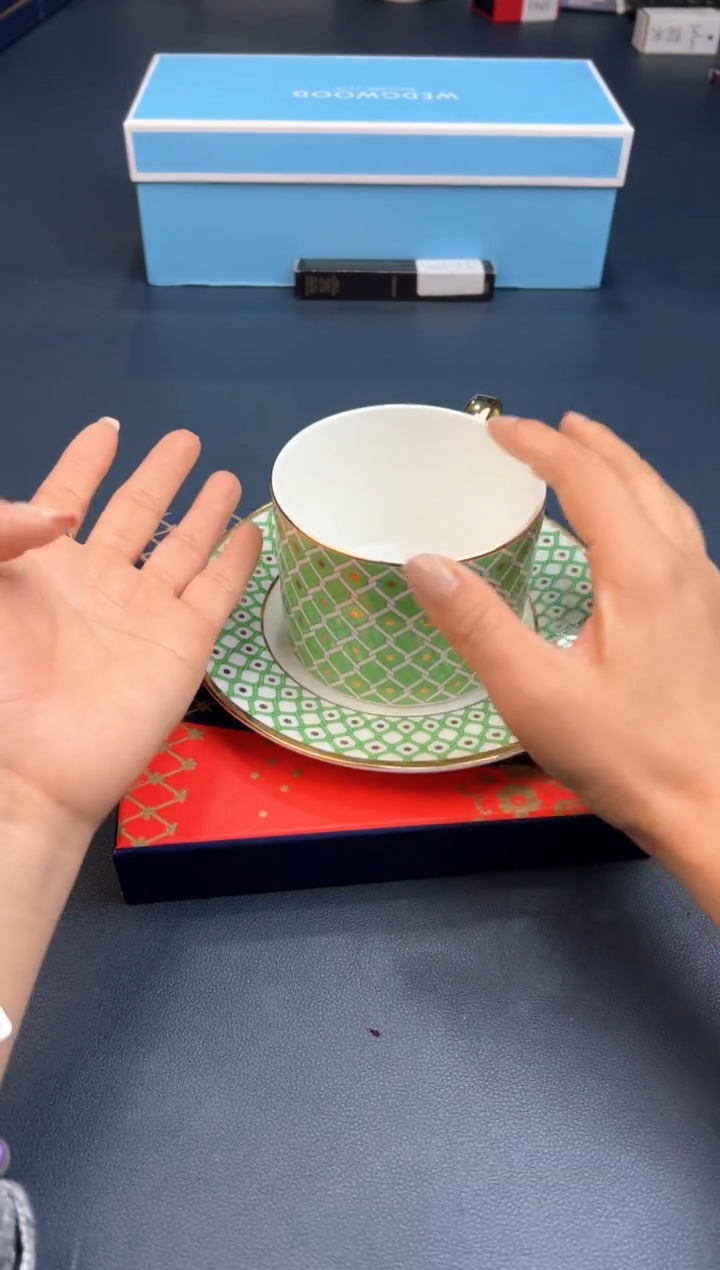 紫砂茶杯 正在放漏，快进来吧！H1840