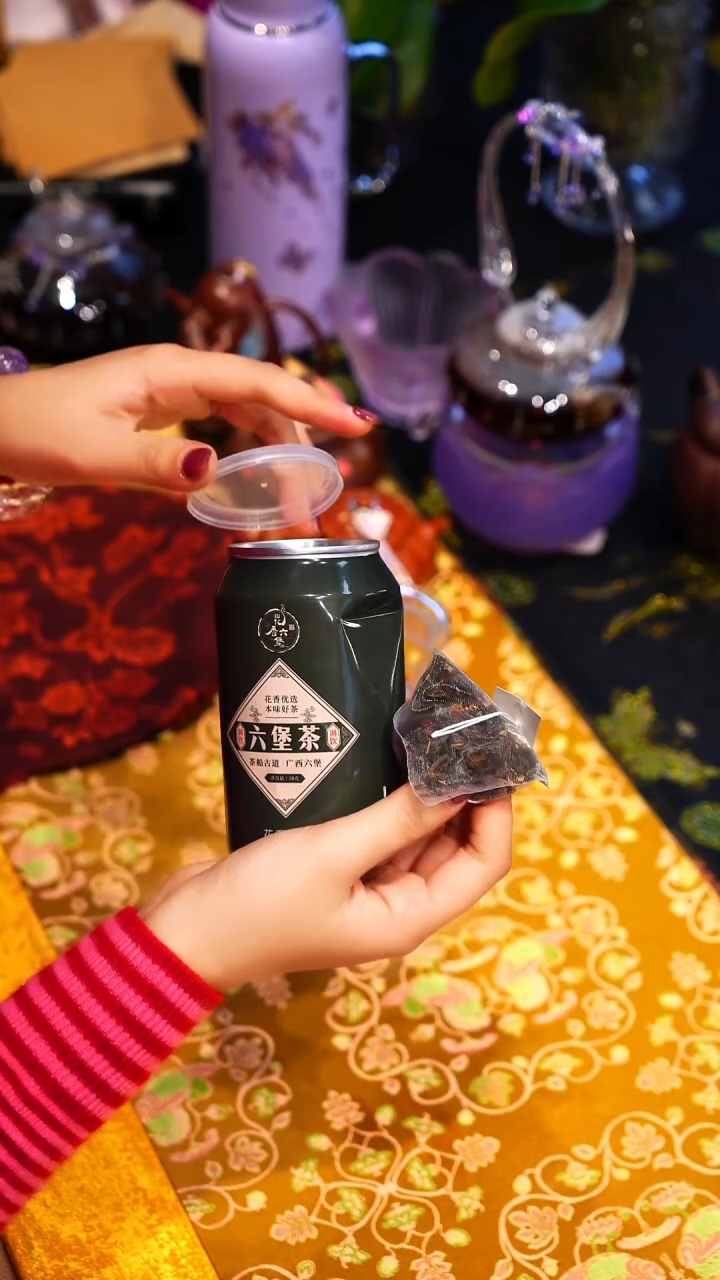 六堡茶大碗茶的茶器