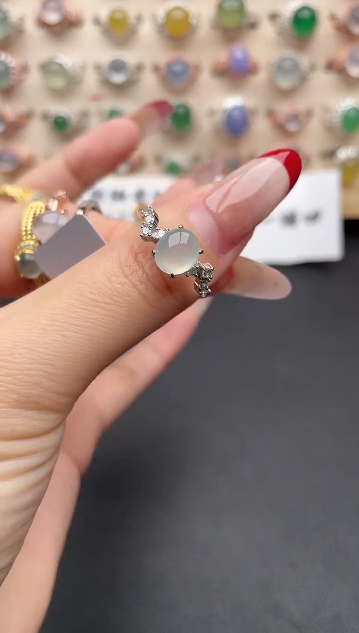 【闪购商品】翡翠戒指银S925镶嵌一物一证一礼盒