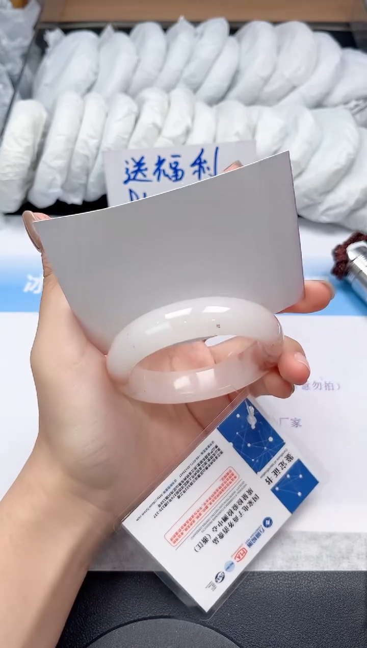 未镶嵌手镯石英质玉100-56