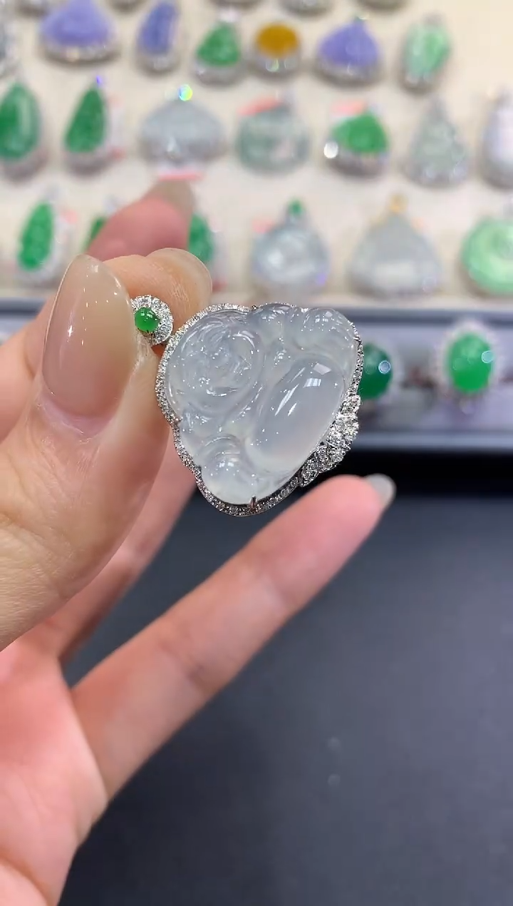 【闪购商品】翡翠吊坠(不含链)18K金镶嵌a43         