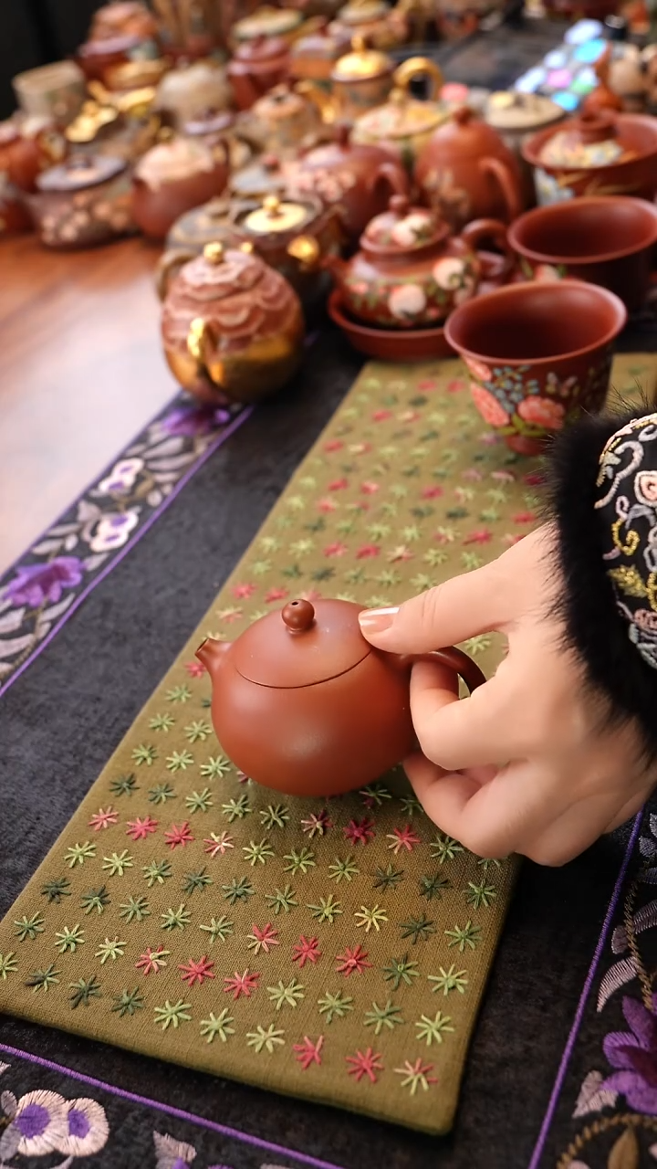 茶壶紫砂朱泥扁西施壶