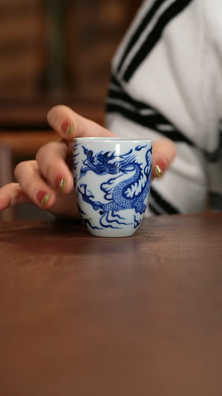 【闪购商品】元青花龙纹手握杯