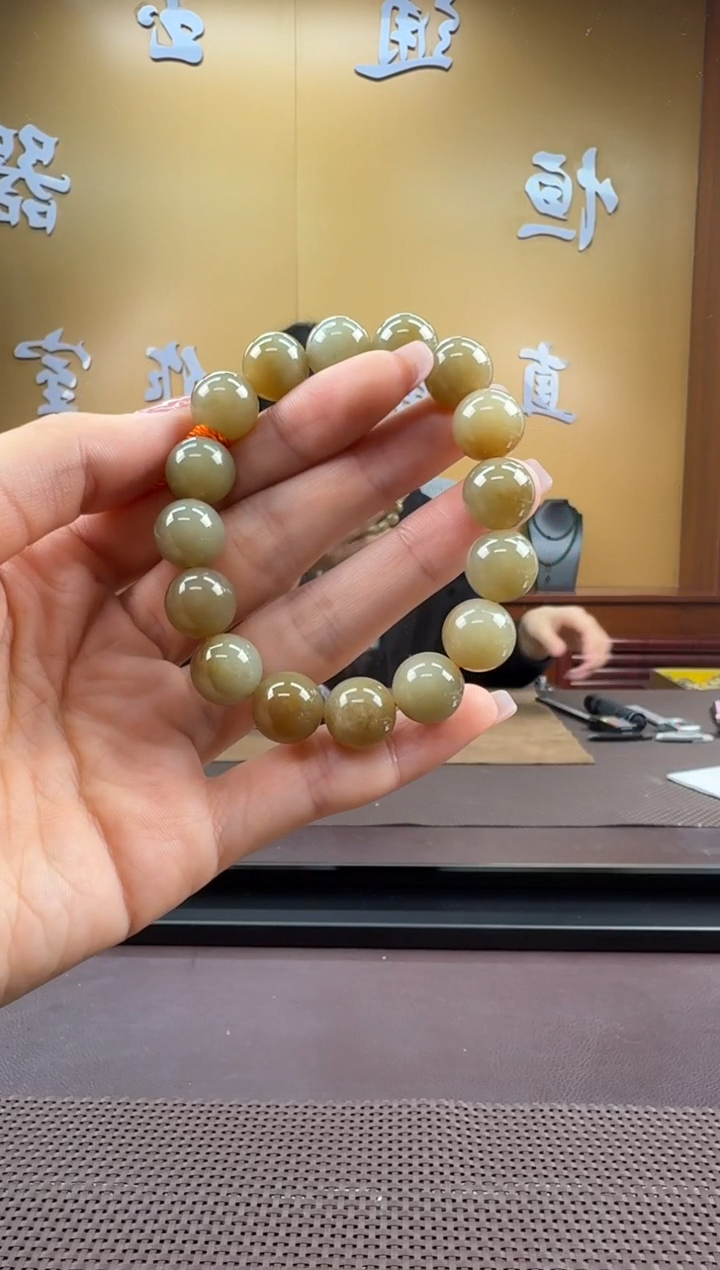 颈饰未镶嵌和田玉手串12mm